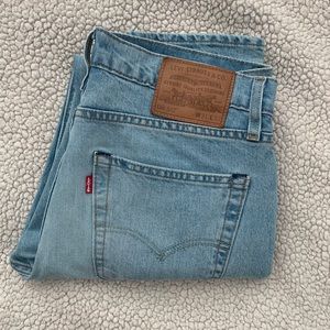Levi’s Premium PERFORMANCE taper jeans